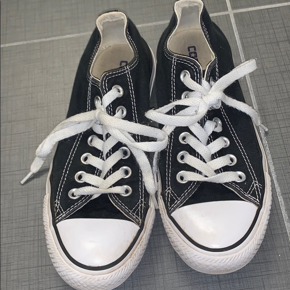 COPY - Black low top converse